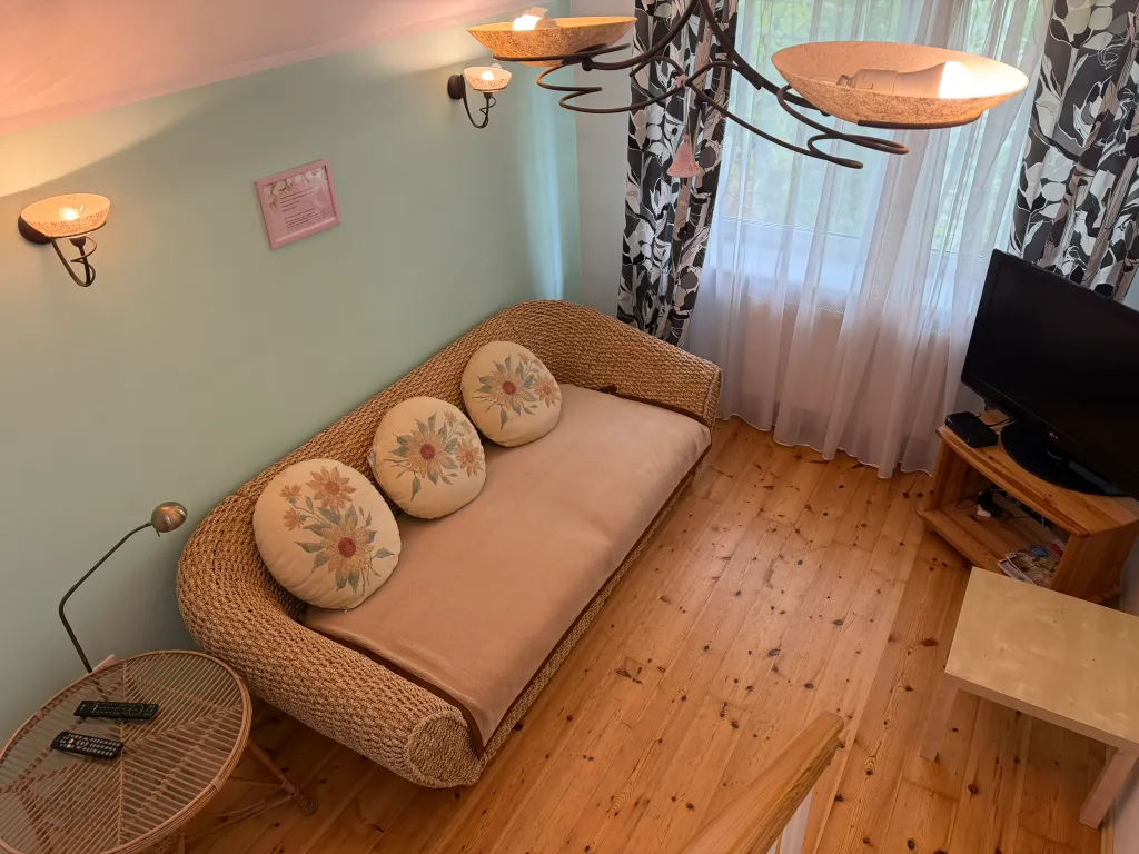 Квартира трёхкомнатная на улице Ленина, 70 м², Светлогорск — спальня, фото 4