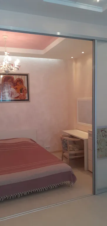 Квартира однокомнатная у Горьковской, в Кузнечихе, 44 м², Нижний Новгород — спальня, фото 6