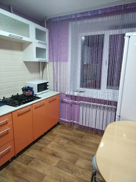 Квартира однокомнатная на улице Коммунистической, 35 м², Маркс — кухня