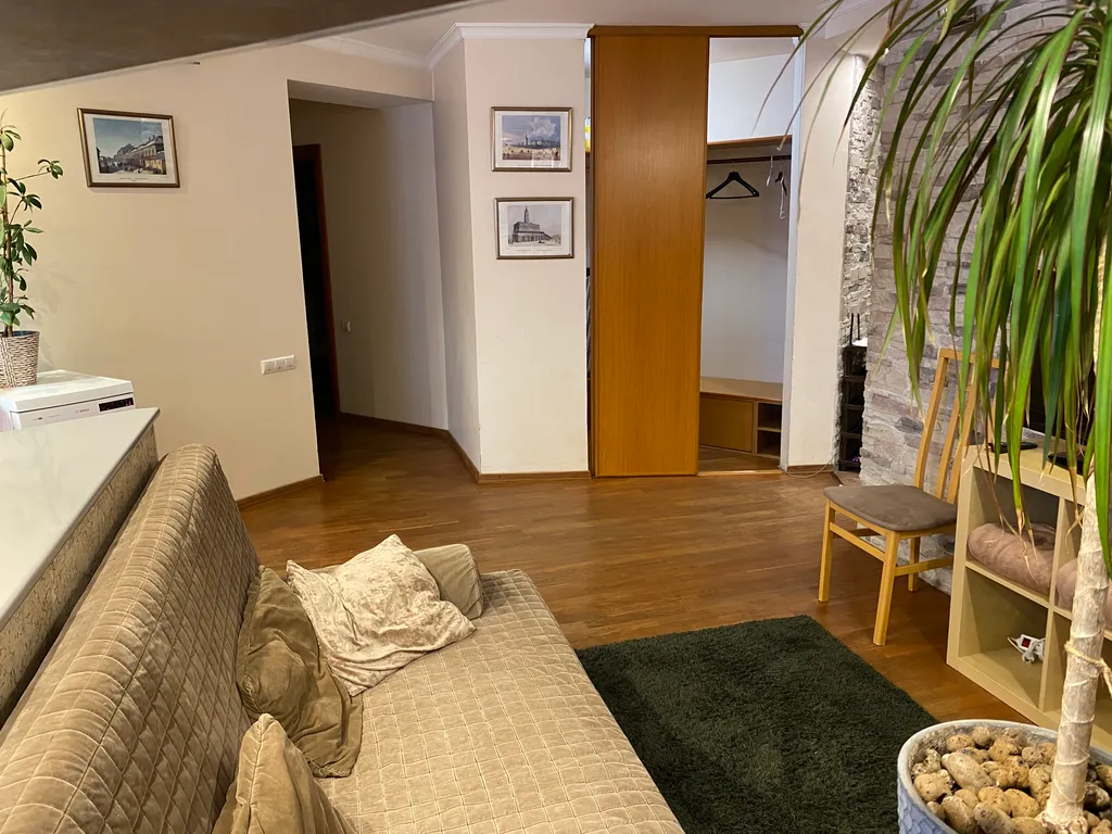 Двухкомнатная квартира рядом с АРТ квадратом