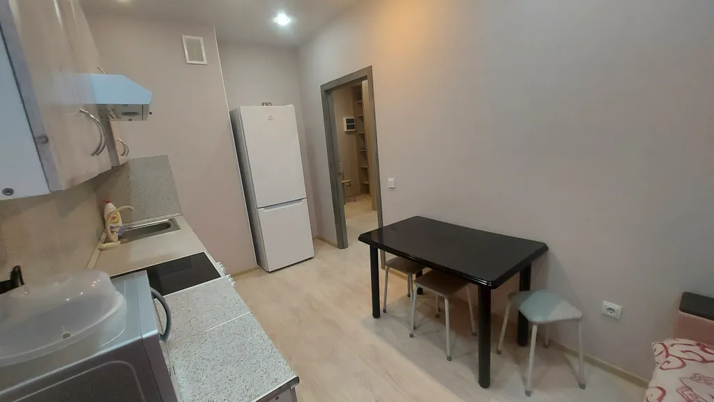Квартира однокомнатная в Свердловском, 40 м², Иркутск — кухня, фото 4