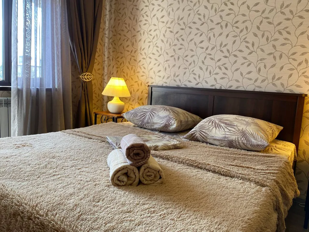 Квартира трёхкомнатная на улице Островского, 85 м², Геленджик — фото 14