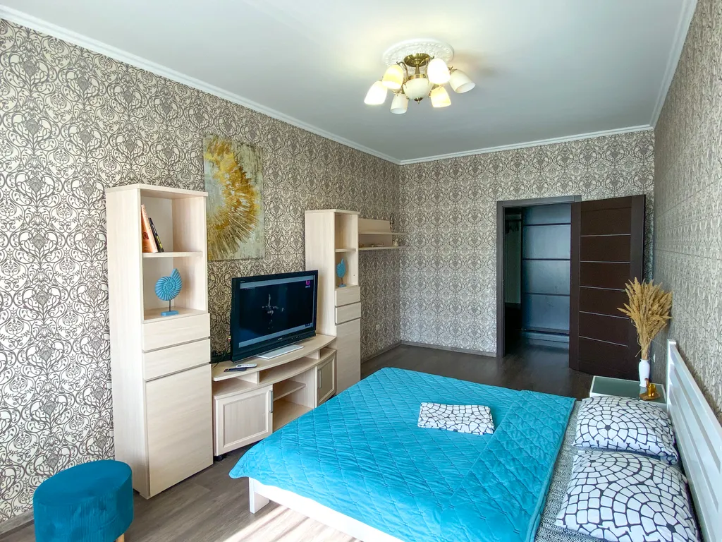 Квартира трёхкомнатная на улице Островского, 85 м², Геленджик — фото 17