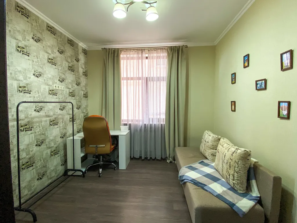 Квартира трёхкомнатная на улице Островского, 85 м², Геленджик — фото 21