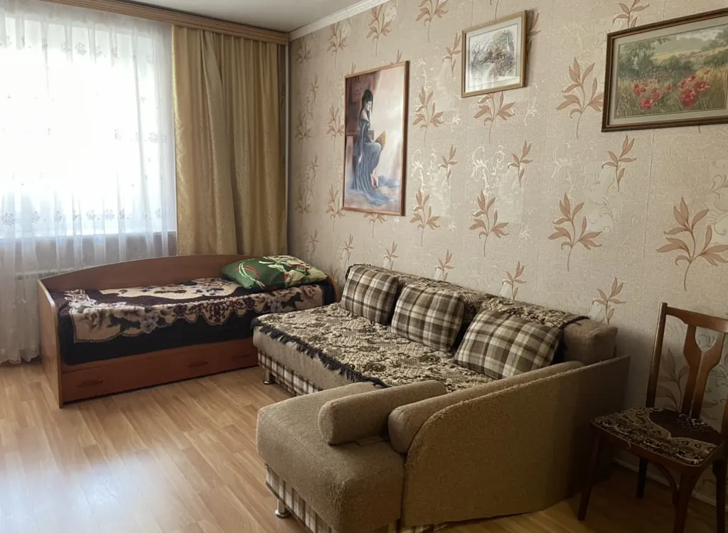 Квартира двухкомнатная на улице Зеленой, 60 м², Арзамас — спальня, фото 3