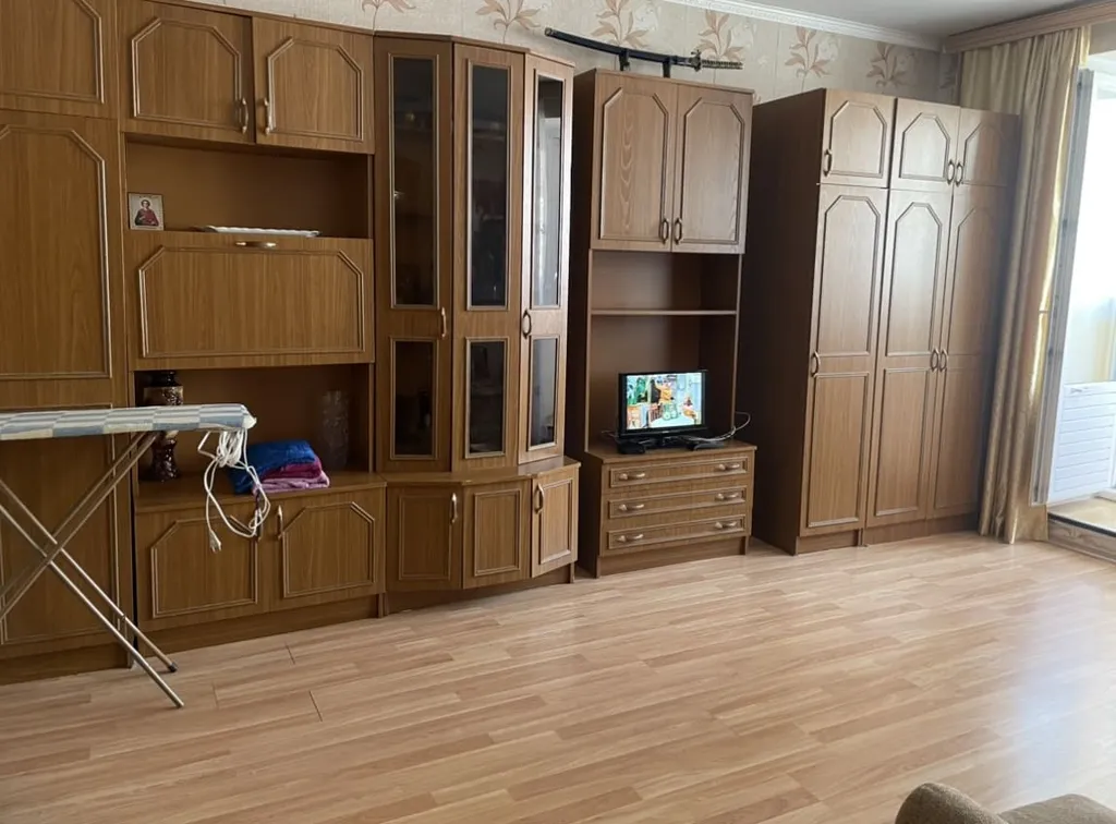 Квартира двухкомнатная на улице Зеленой, 60 м², Арзамас — спальня, фото 4