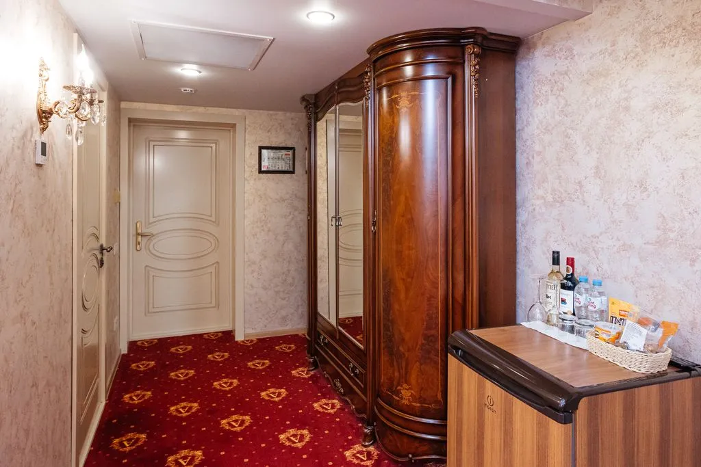 Четырёхместный номер стандарт — Гранд отель & СПА "Аристократъ" — фото 5