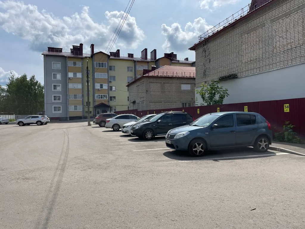 Квартира однокомнатная на улице Мире, 36 м², Арзамас — двор, фото 4