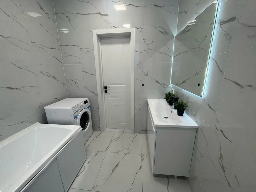 Коттедж 15-местный в Приволжском, 236 м², Казань — ванная комната, фото 3