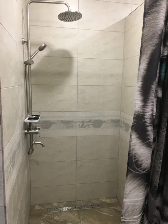 Квартира двухкомнатная на набережной Черноморской, 56 м², Феодосия — фото 6