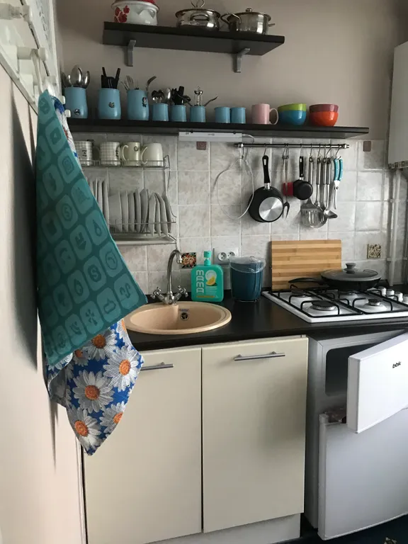 Квартира двухкомнатная на улице Льва Толстого, 40 м², Муром — кухня