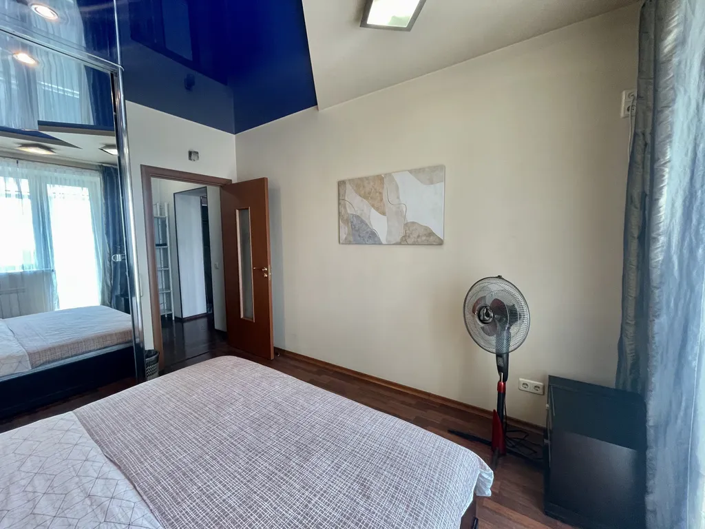 Квартира двухкомнатная в Фрунзенском, 72 м², Владивосток — фото 16