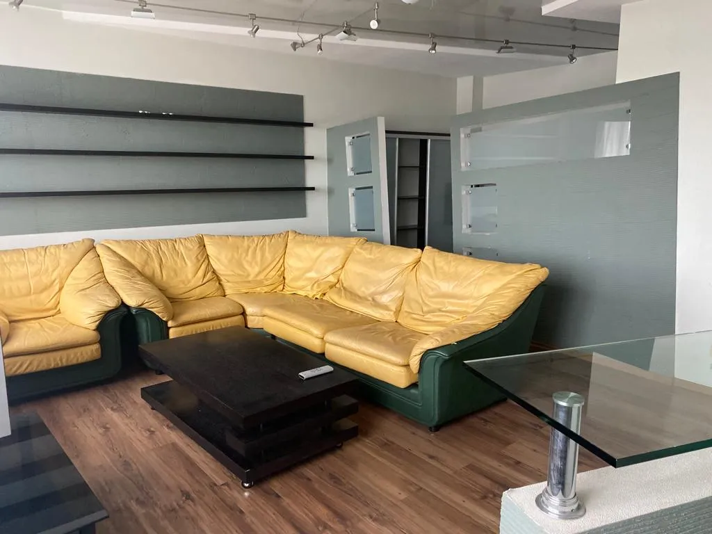 Квартира двухкомнатная в Фрунзенском, 72 м², Владивосток — фото 2