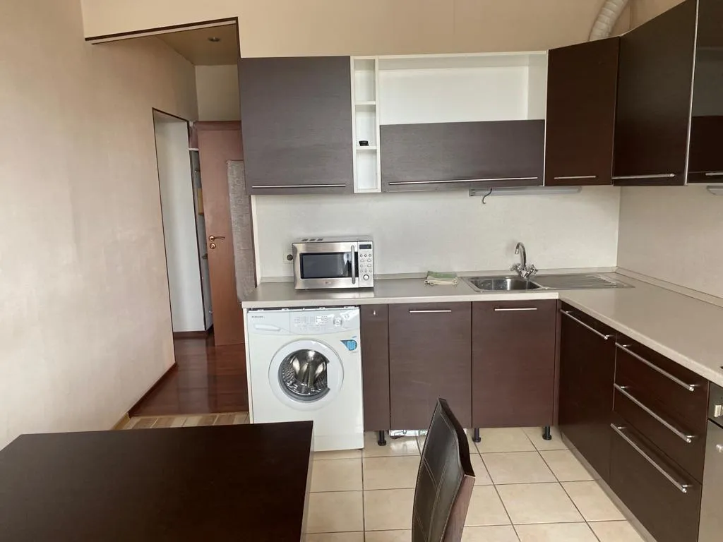 Квартира двухкомнатная в Фрунзенском, 72 м², Владивосток — фото 30