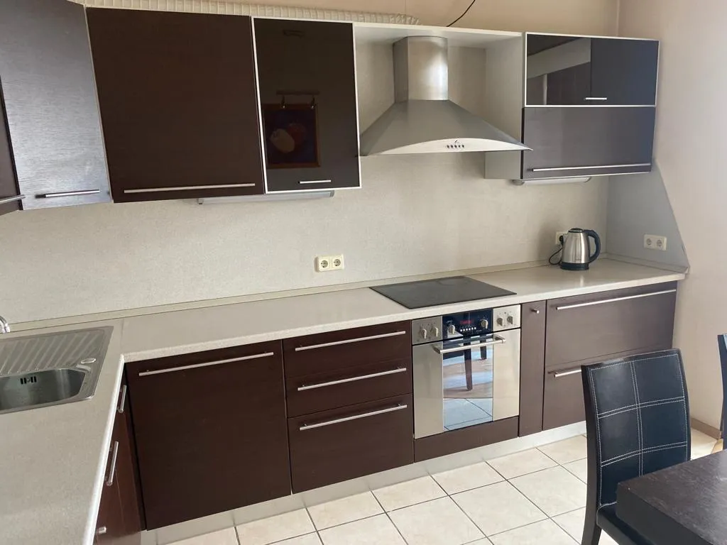 Квартира двухкомнатная в Фрунзенском, 72 м², Владивосток — фото 33