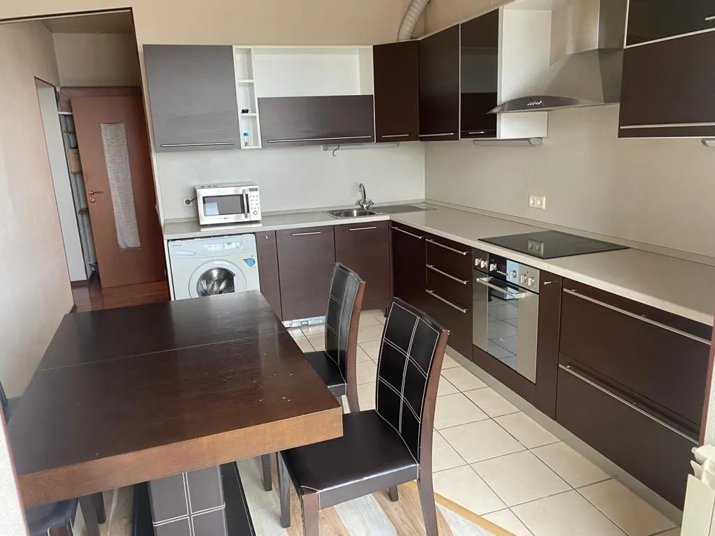 Квартира двухкомнатная в Фрунзенском, 72 м², Владивосток — фото 34