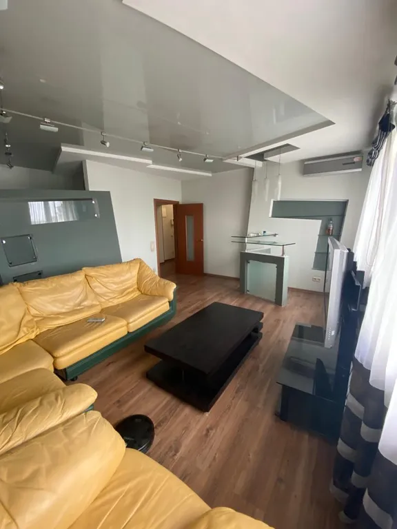 Квартира двухкомнатная в Фрунзенском, 72 м², Владивосток — фото 4