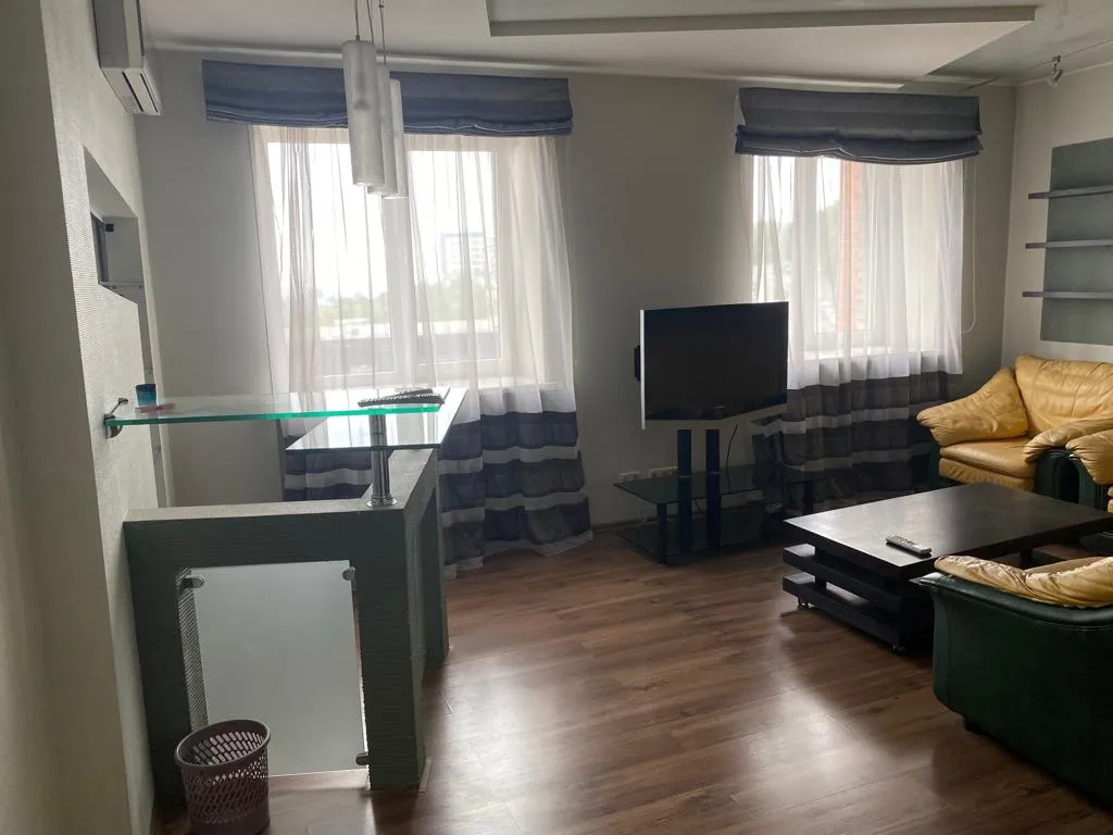 Квартира двухкомнатная в Фрунзенском, 72 м², Владивосток — фото 8
