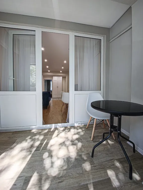 Квартира трёхкомнатная на улице Бондаренко, 60 м², Орджоникидзе — фото 11