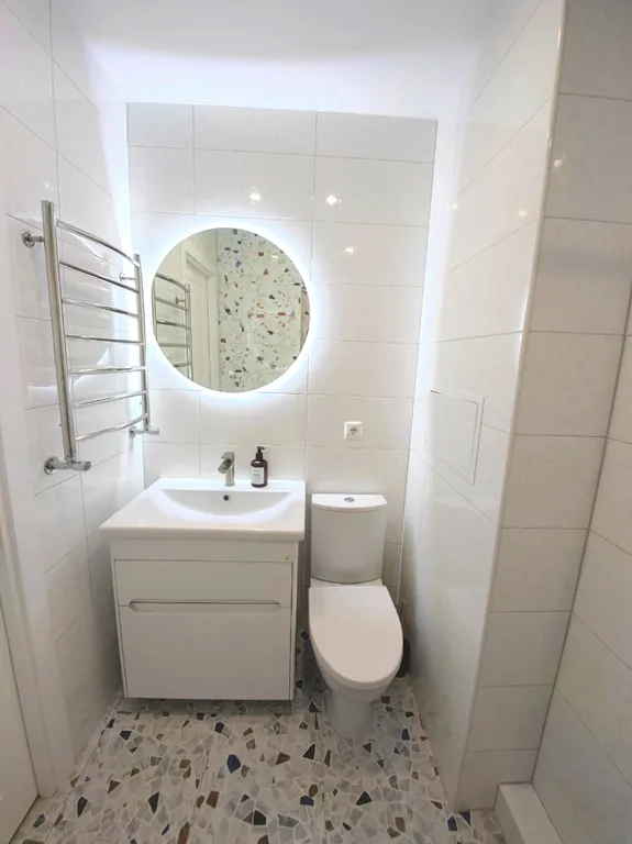 Квартира трёхкомнатная на улице Бондаренко, 60 м², Орджоникидзе — фото 8