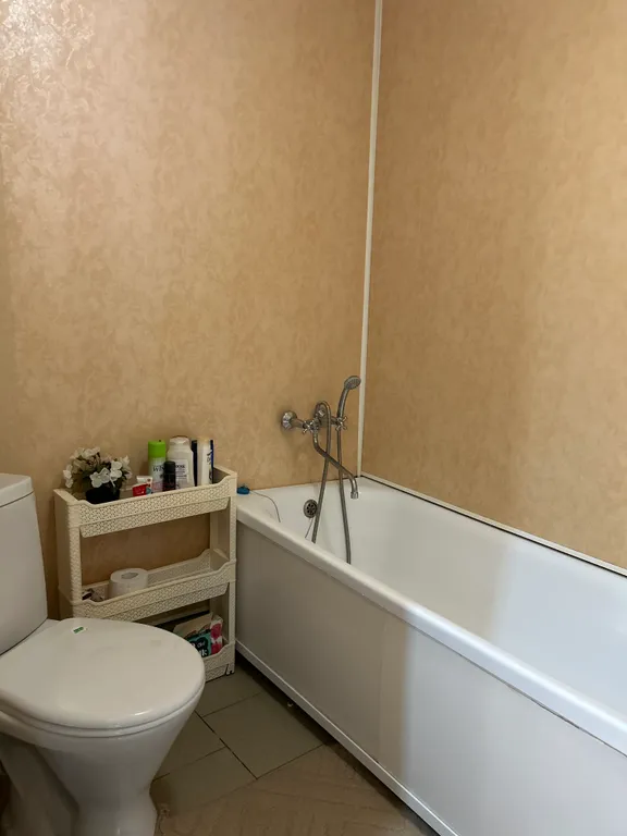 Квартира двухкомнатная на улице Берёзовской, 54 м², Кисловодск — ванная комната