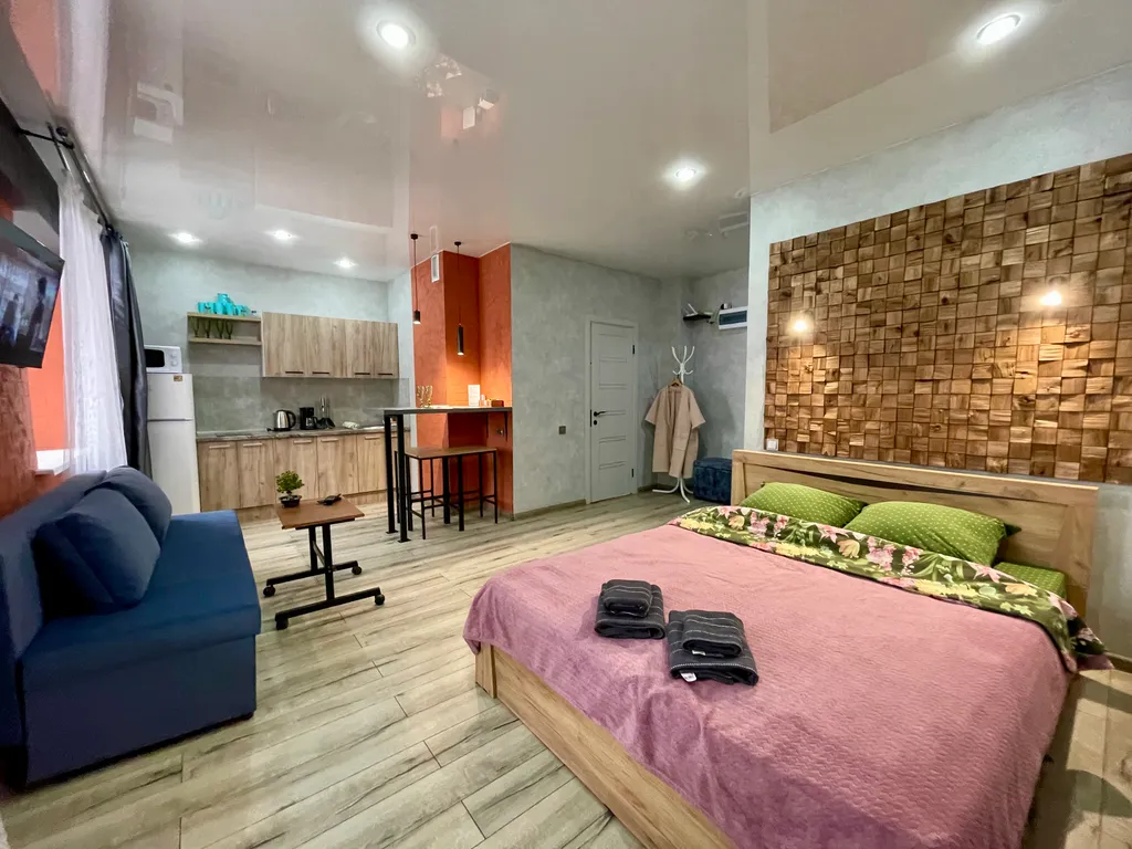 Современная студия в 130 квартале, центре города с джакузи