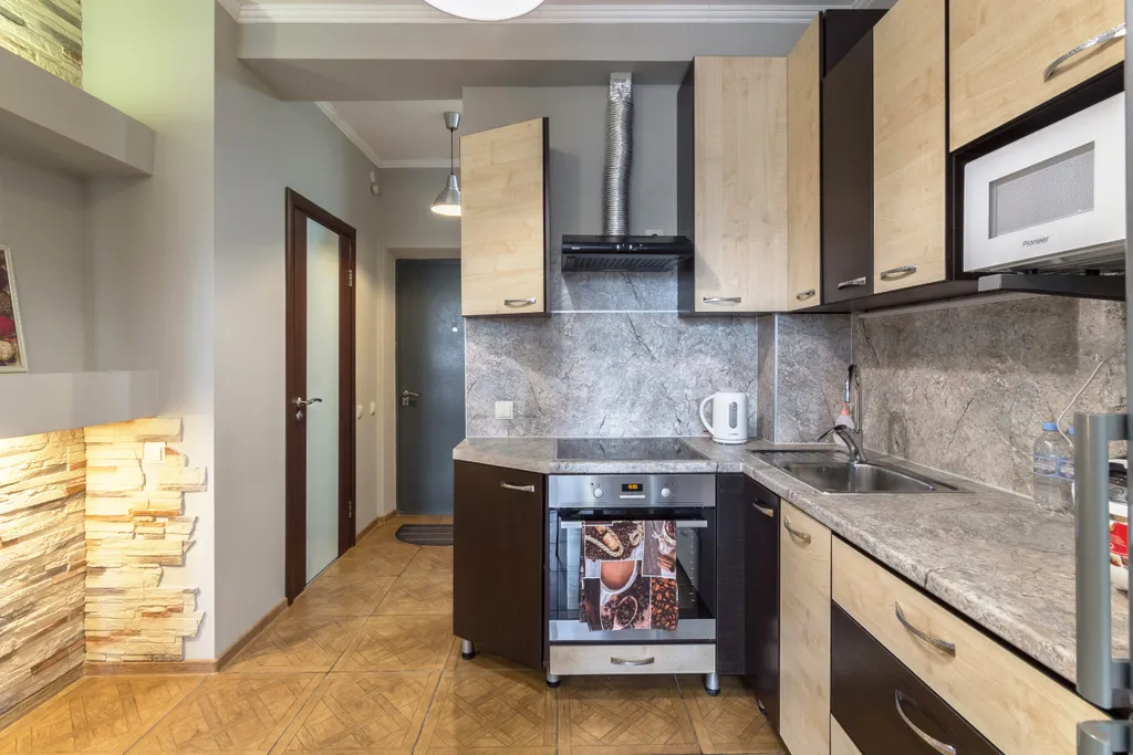 Квартира однокомнатная на улице Алексея Алёхина, 35 м², Псков — кухня