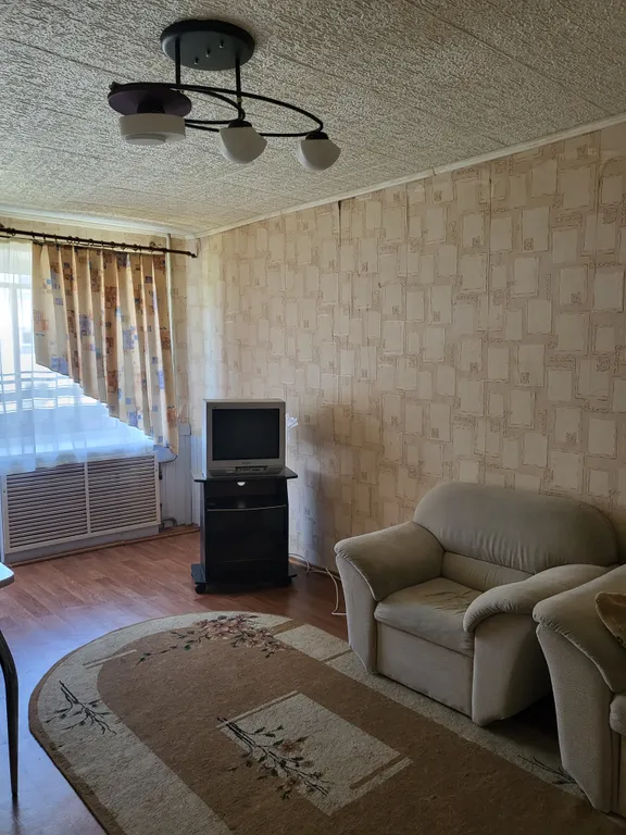 Квартира двухкомнатная на улице Гайдаре, 43 м², Дзержинск — спальня, фото 4