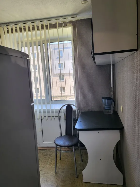 Квартира двухкомнатная на улице Гайдаре, 43 м², Дзержинск — кухня