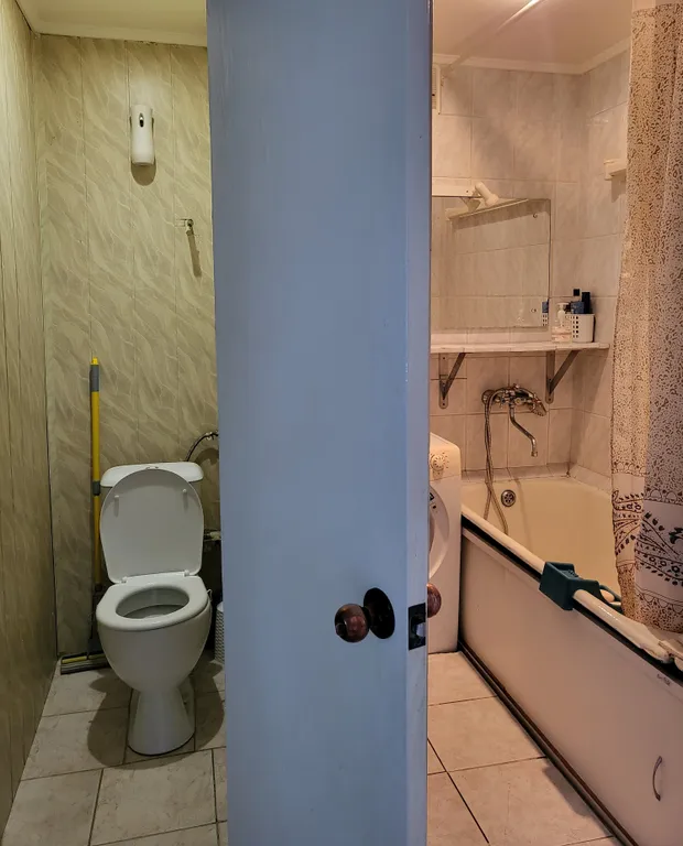 Квартира двухкомнатная на улице Гайдаре, 43 м², Дзержинск — ванная комната, фото 2