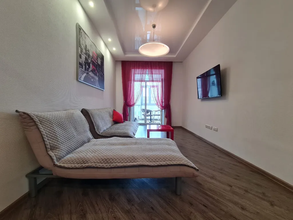 Квартира двухкомнатная в Фрунзенском, 65 м², Владивосток — спальня, фото 6