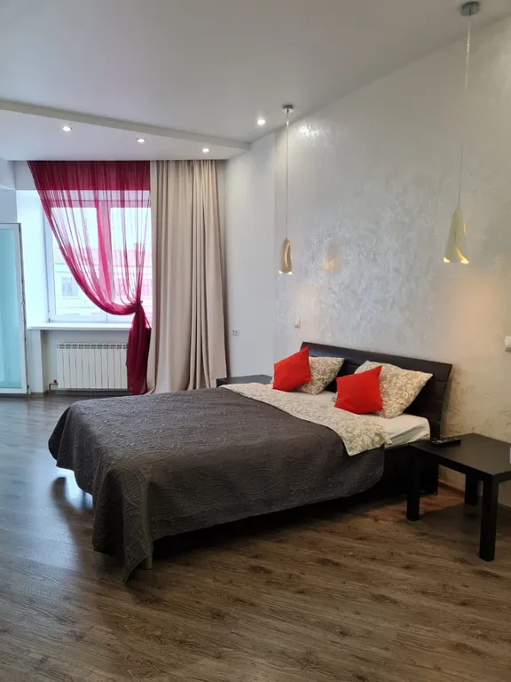 Квартира двухкомнатная в Фрунзенском, 65 м², Владивосток — спальня, фото 2