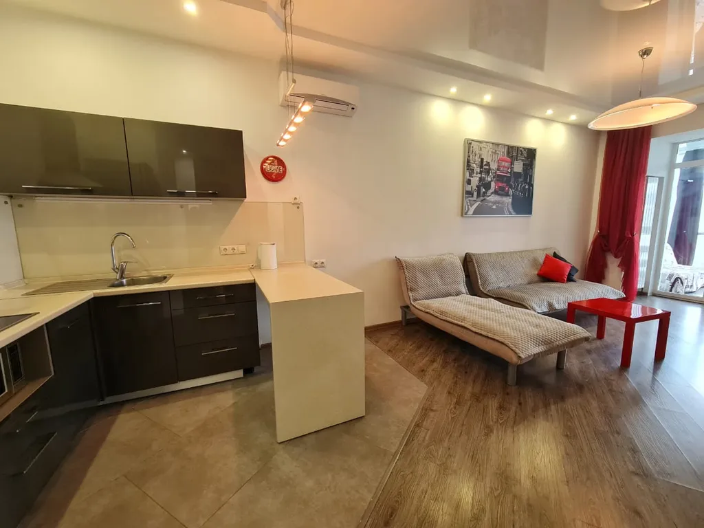 Квартира двухкомнатная в Фрунзенском, 65 м², Владивосток — кухня, фото 2