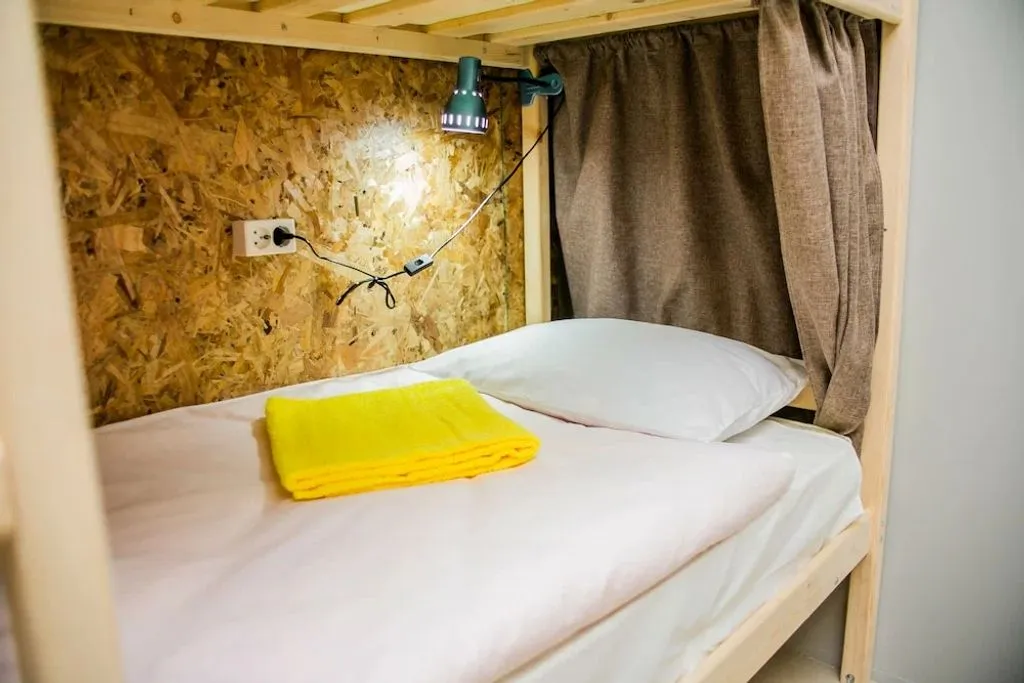 Многоместный женский номер кровать в 8-местном женском номере, общая ванная комната