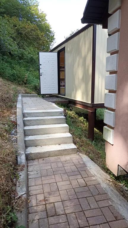 Летний домик с террассой