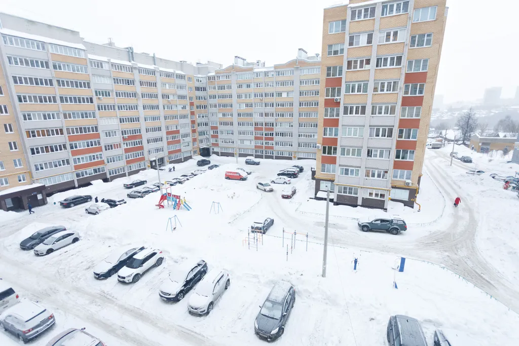Квартира двухкомнатная на бульваре Олега Волкова, 52 м², Чебоксары — вид из окна