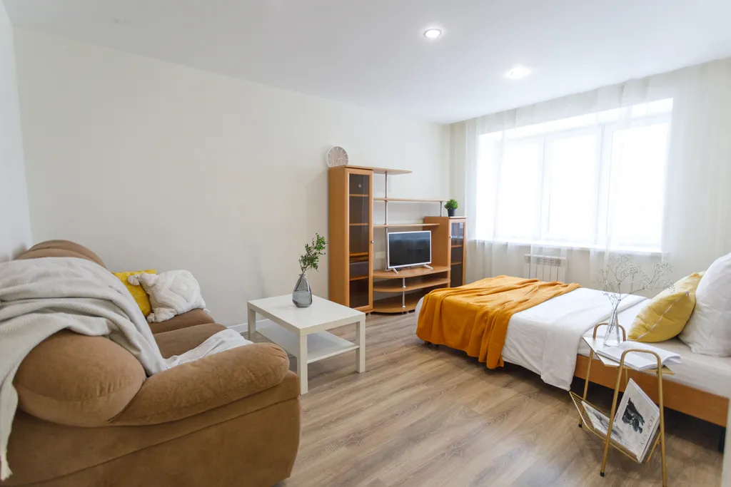 Квартира двухкомнатная на бульваре Олега Волкова, 52 м², Чебоксары — спальня, фото 5