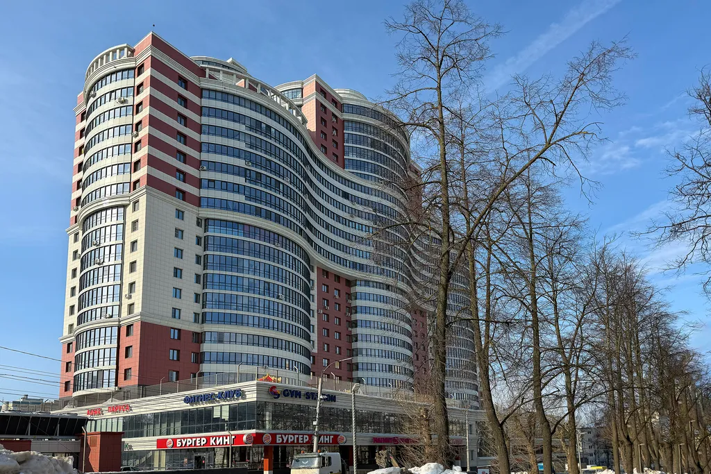 Квартира трёхкомнатная на проспекте Октябрьском, 63 м², Киров — фото 17