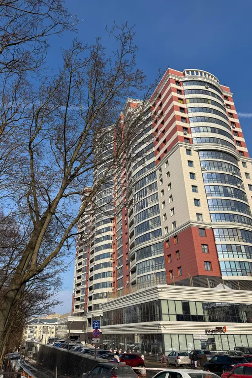 Квартира трёхкомнатная на проспекте Октябрьском, 63 м², Киров — фото 19
