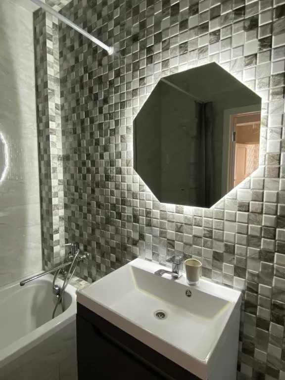 Квартира двухкомнатная на улице Кавказкой, 63 м², Каспийск — фото 18