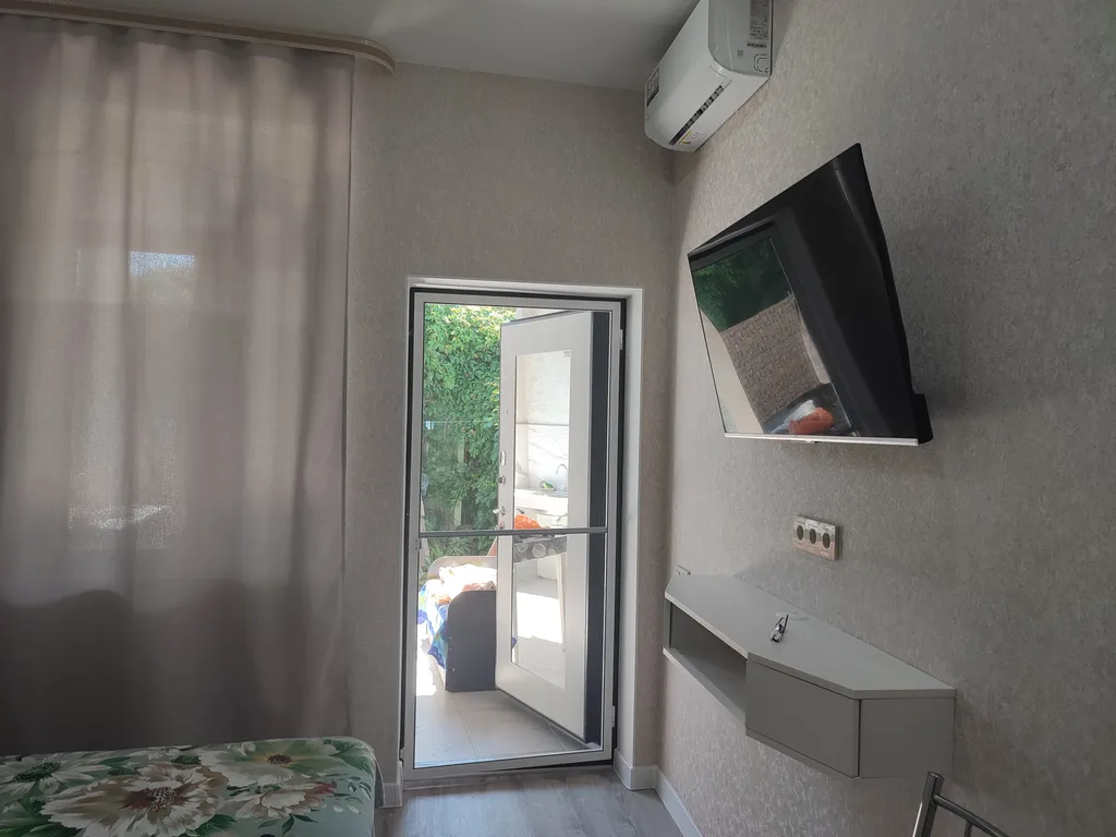 Дом 3-местный на улице Садовой, 15 м², Орджоникидзе — фото 4