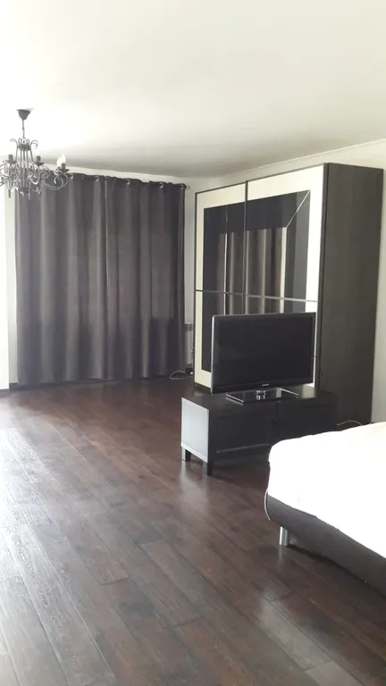 Квартира однокомнатная в переулке Крупском, 42 м², Каменск-Шахтинский — спальня, фото 7