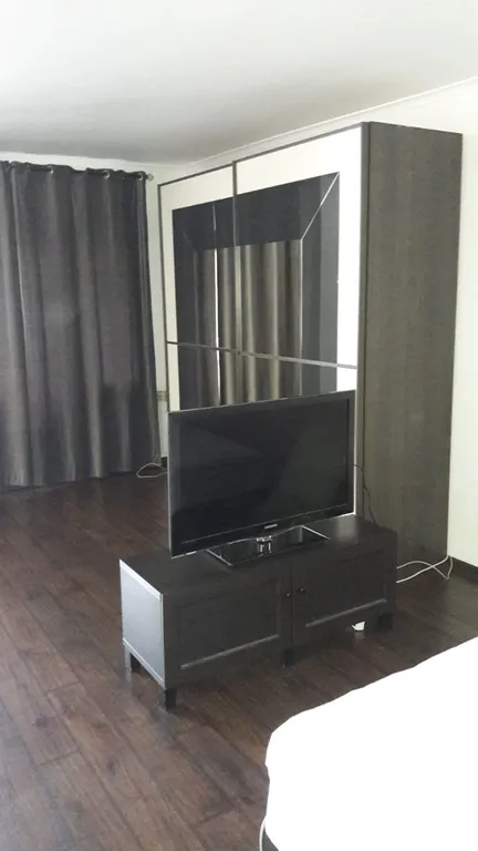 Квартира однокомнатная в переулке Крупском, 42 м², Каменск-Шахтинский — спальня, фото 8