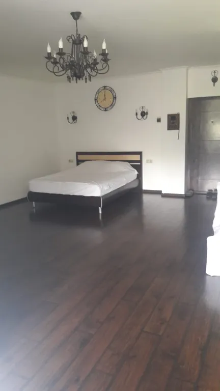 Квартира однокомнатная в переулке Крупском, 42 м², Каменск-Шахтинский — спальня, фото 5