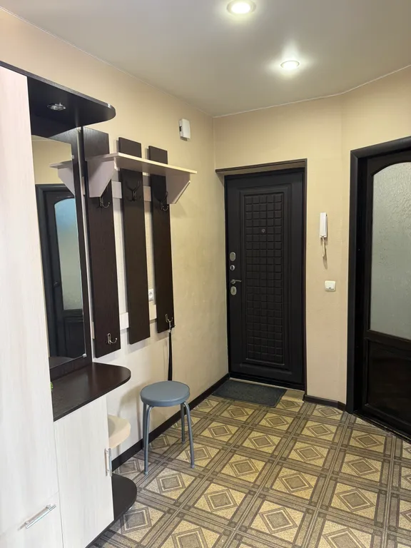 Квартира трёхкомнатная на улице Ворошилова, 62 м², Каменск-Шахтинский — фото 19