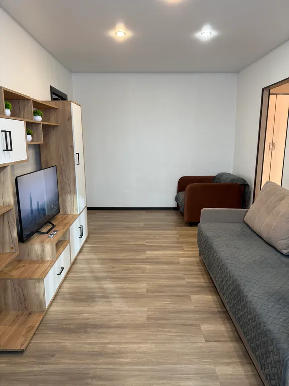 Квартира трёхкомнатная на улице Ворошилова, 62 м², Каменск-Шахтинский — фото 7