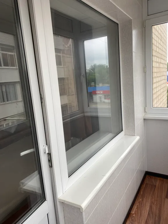 Квартира трёхкомнатная на улице Ворошилова, 62 м², Каменск-Шахтинский — вид из окна