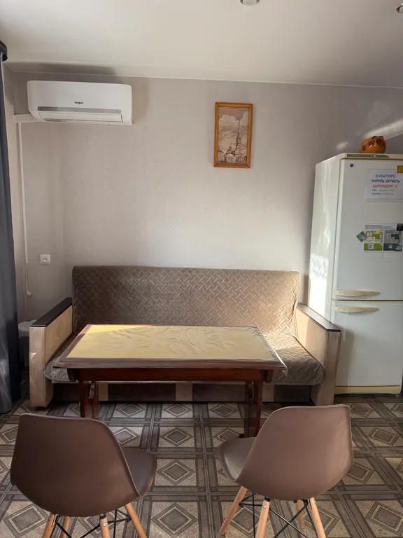 Квартира трёхкомнатная на улице Ворошилова, 62 м², Каменск-Шахтинский — фото 13