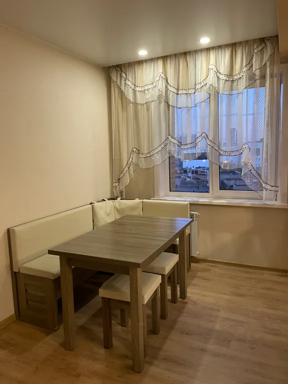 Квартира однокомнатная в Октябрьском, 46 м², Иркутск — кухня, фото 2