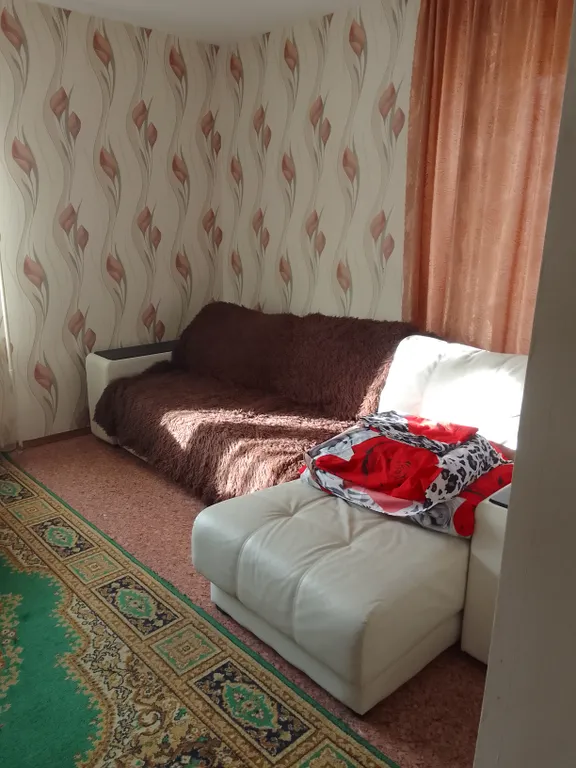 Квартира двухкомнатная на улице Лесной, 50 м², Саров — спальня, фото 2